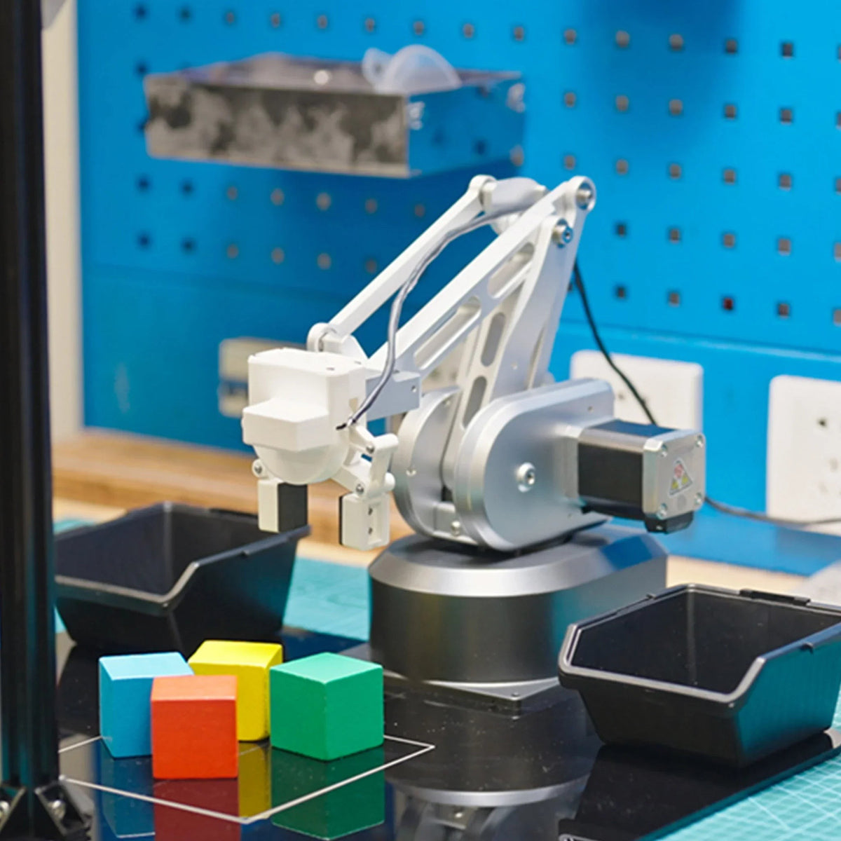 Elephant Robotics ultraArm P340